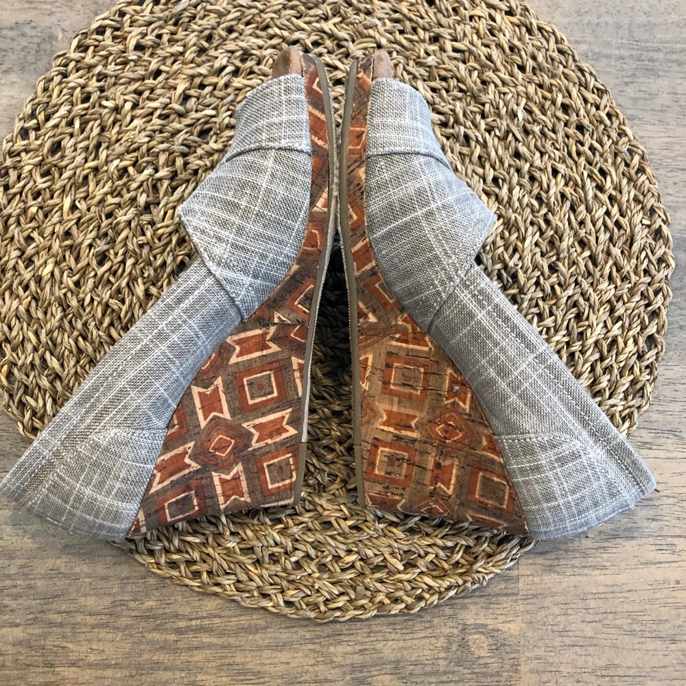 Toms Gray and Brown Wedges - Picture 4 of 6